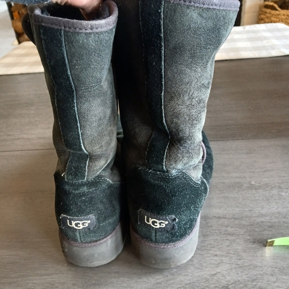 UgGS Women's Black Suede Boots size 11 good condition - Picture 4 of 6